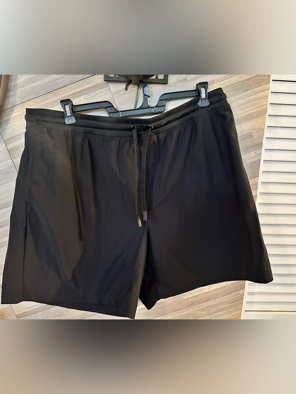 Men’s all in motion black shorts